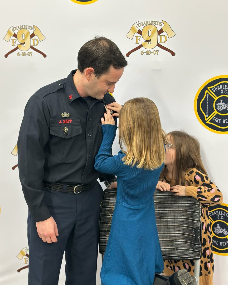 Charleston Fire Dept tweet media