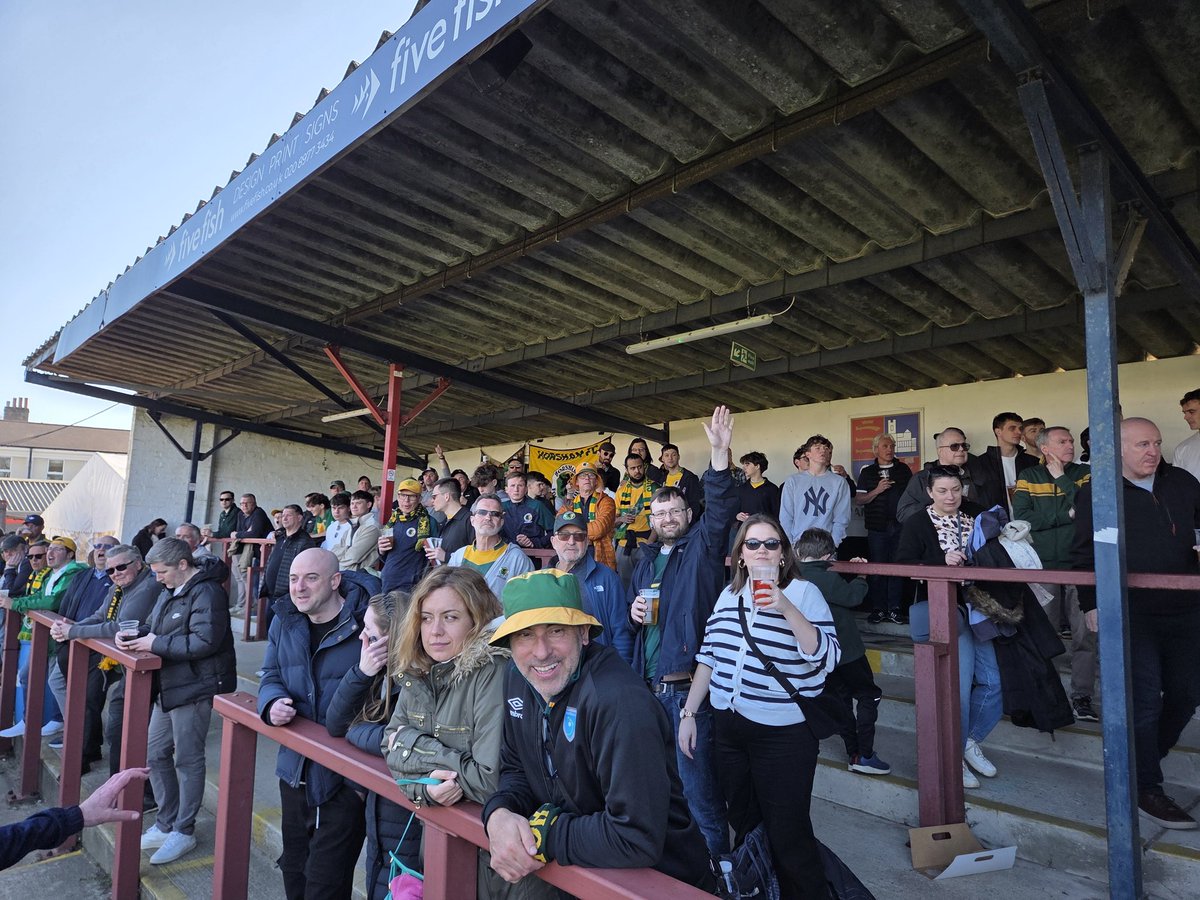 Lardy Army tweet media