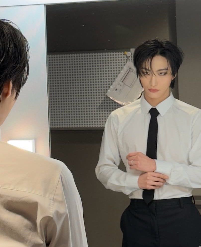 shinestarology tweet media