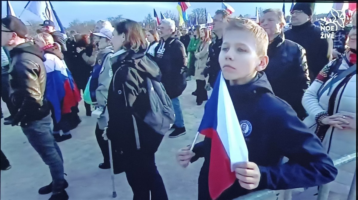 Zlý Hugo📌👀♡🇨🇿🇺🇸 tweet media