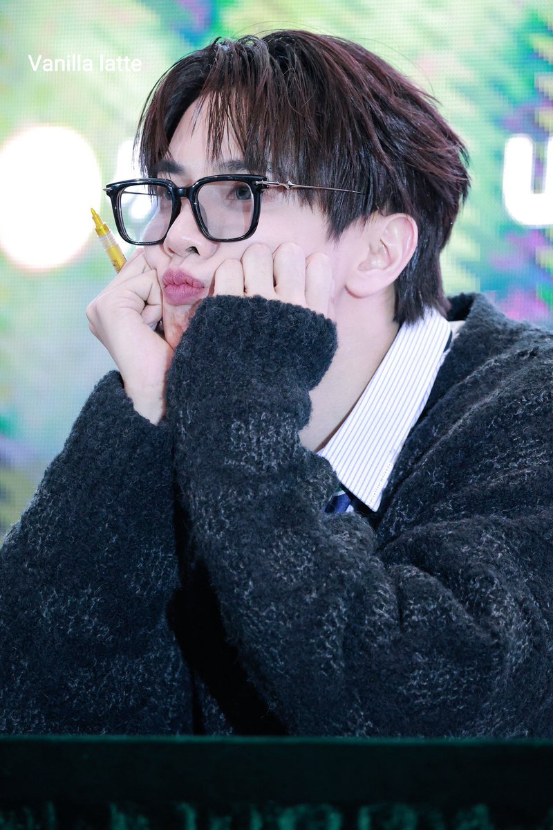 ลักยิ้มของคุณแม็กกกกก 爱你的酒窝😏 tweet media