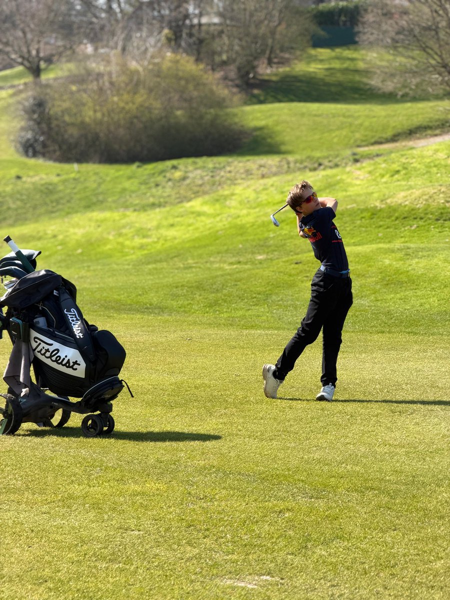 PinkClo48635561's tweet photo. Wonderful Nicklaus Course @StMellion #lovegolf ⛳🏌️ #juniorgolf #golfer #Golf https://t.co/zthKJKvmNc