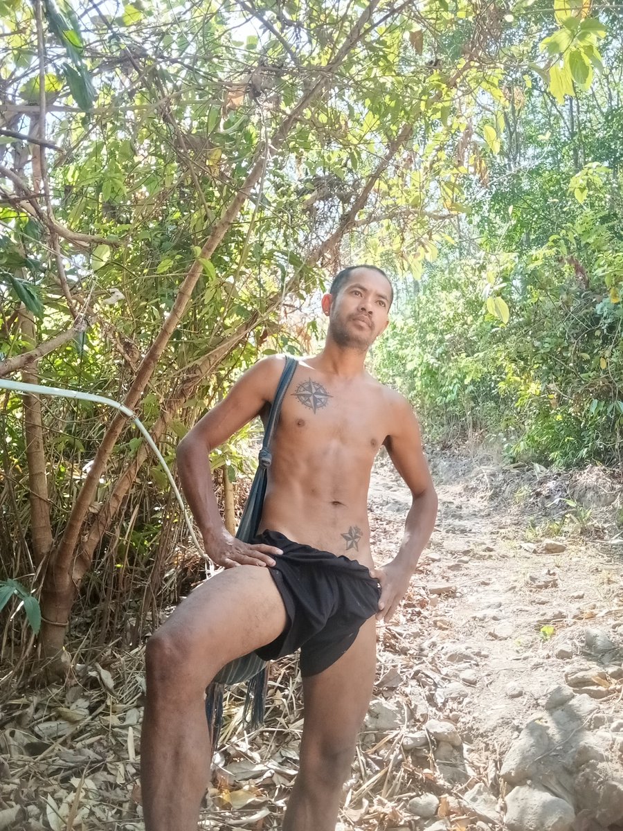 ko Myo. မွန်ပြည်နယ် ဇင်းကျိုက်သား tweet media