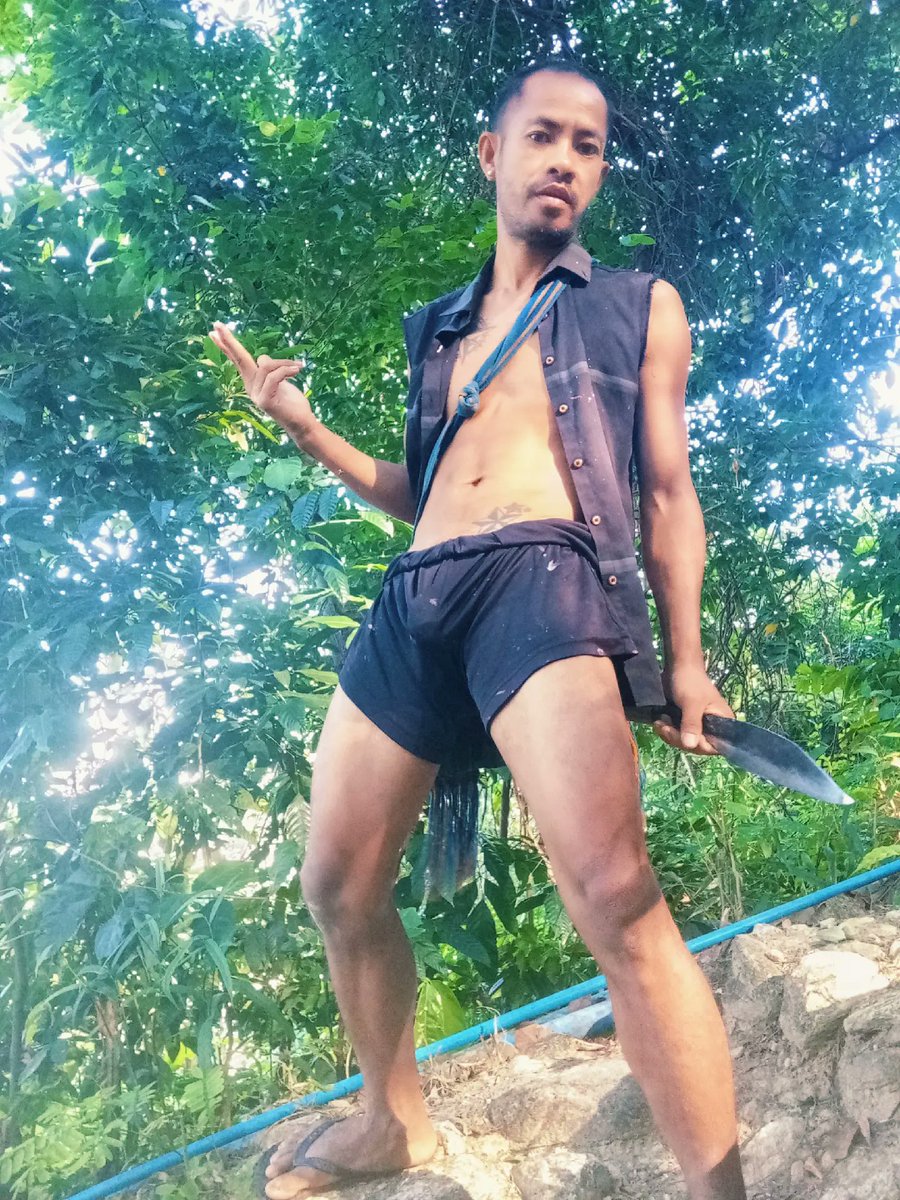 ko Myo. မွန်ပြည်နယ် ဇင်းကျိုက်သား tweet media