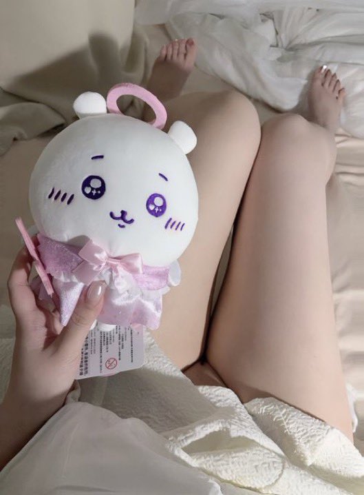 饥饿女王 tweet media