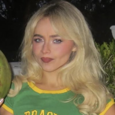 lily 🧁 tweet media