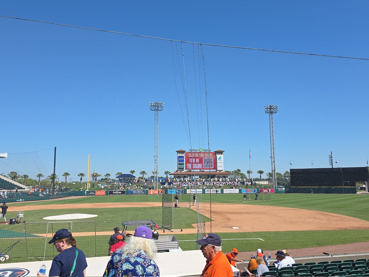Andyboy0123's tweet photo. Time for some baseball. Let's go Tigers !!!!! 🐅 https://t.co/SOeCI3ZCQa