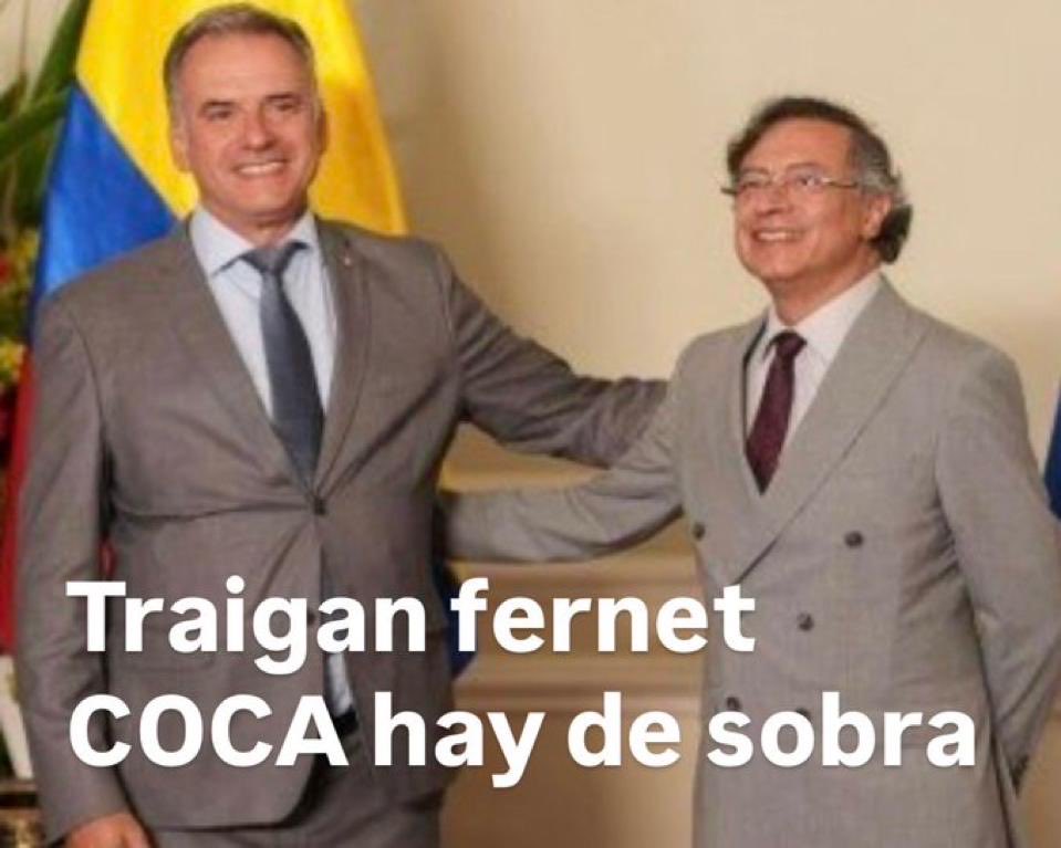 ana_grimbaum's tweet image. #Petro y el Yama .. S/P !!!! 🤬🤬👇