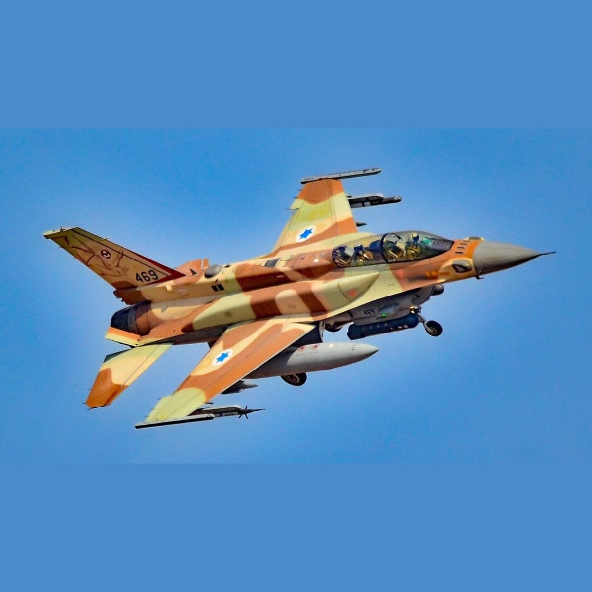 🇮🇱🇮🇷 Breaking: 

CONFIRMED: Iran’s IRGC says it tracked &amp; hit an Israeli F-16 at 3:45 AM in central Iran with Iranian Air Defenses.