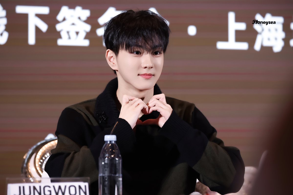 Honeysea tweet media