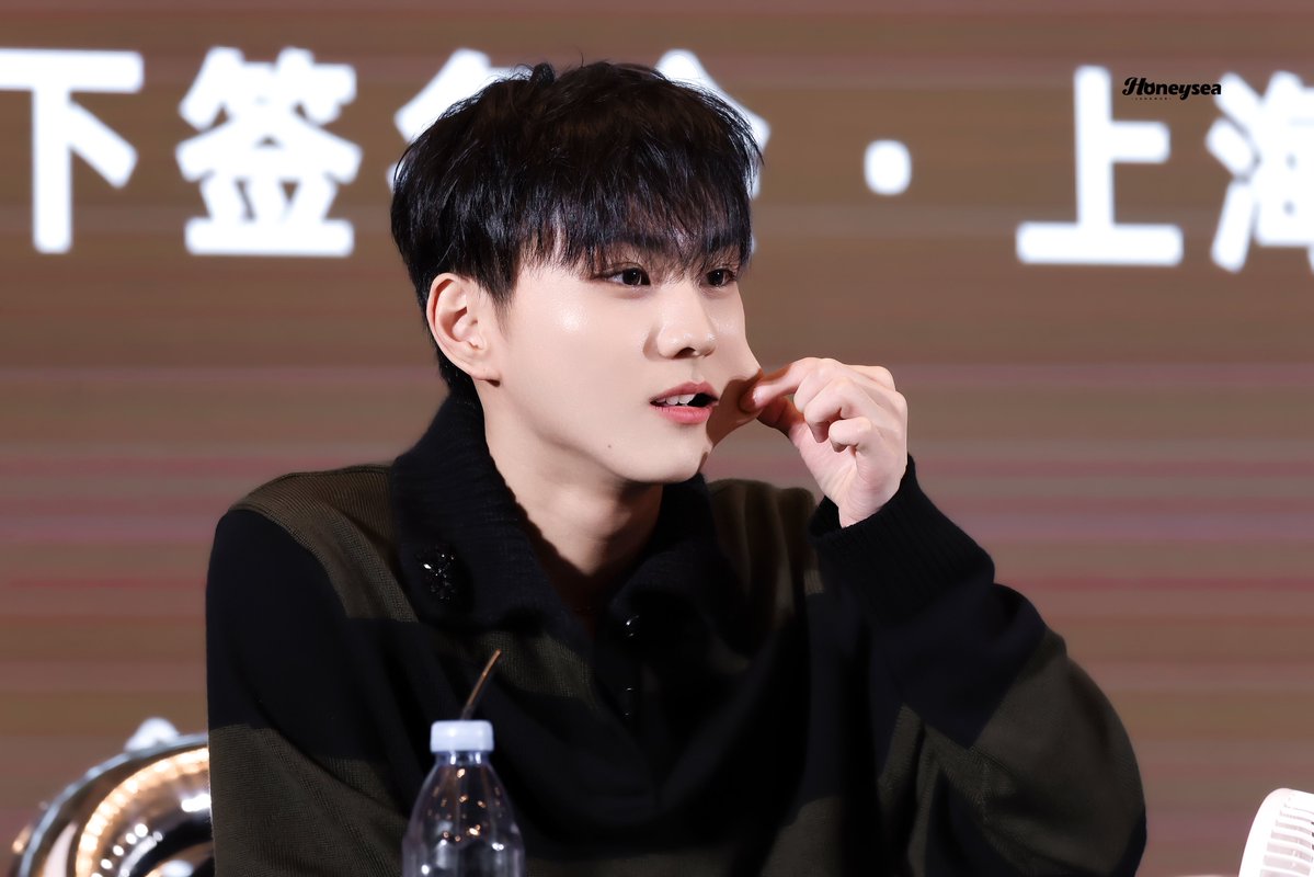 Honeysea tweet media