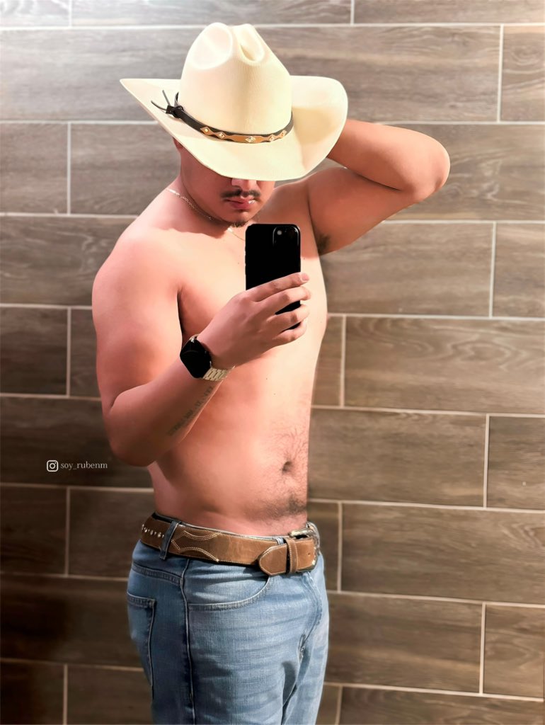 Vaquerito fit tweet media