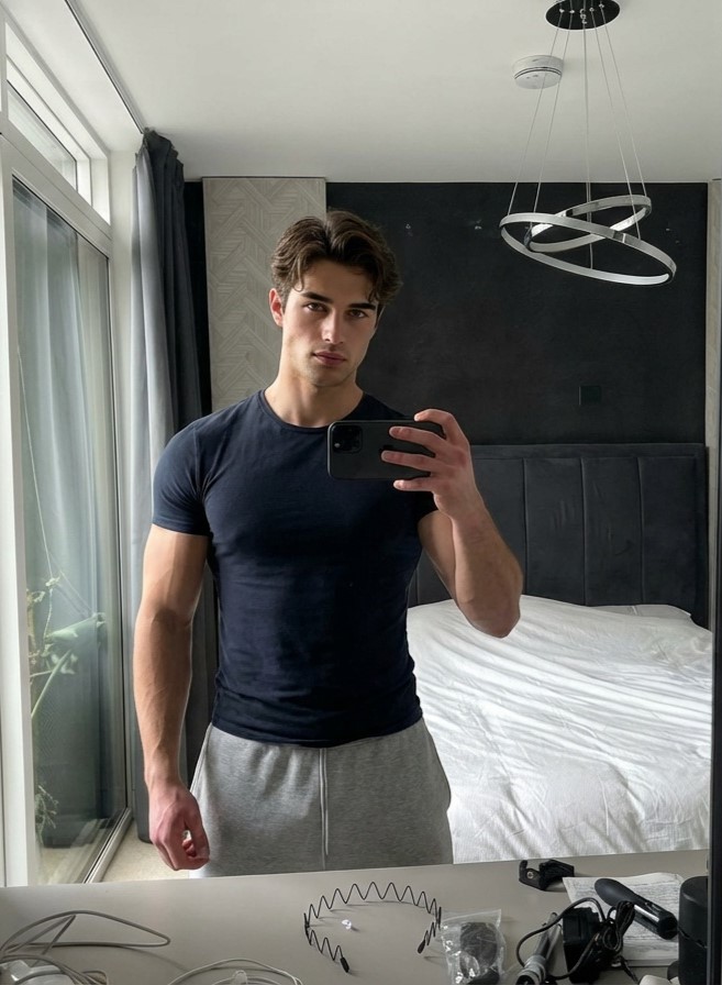 I am Luca tweet media