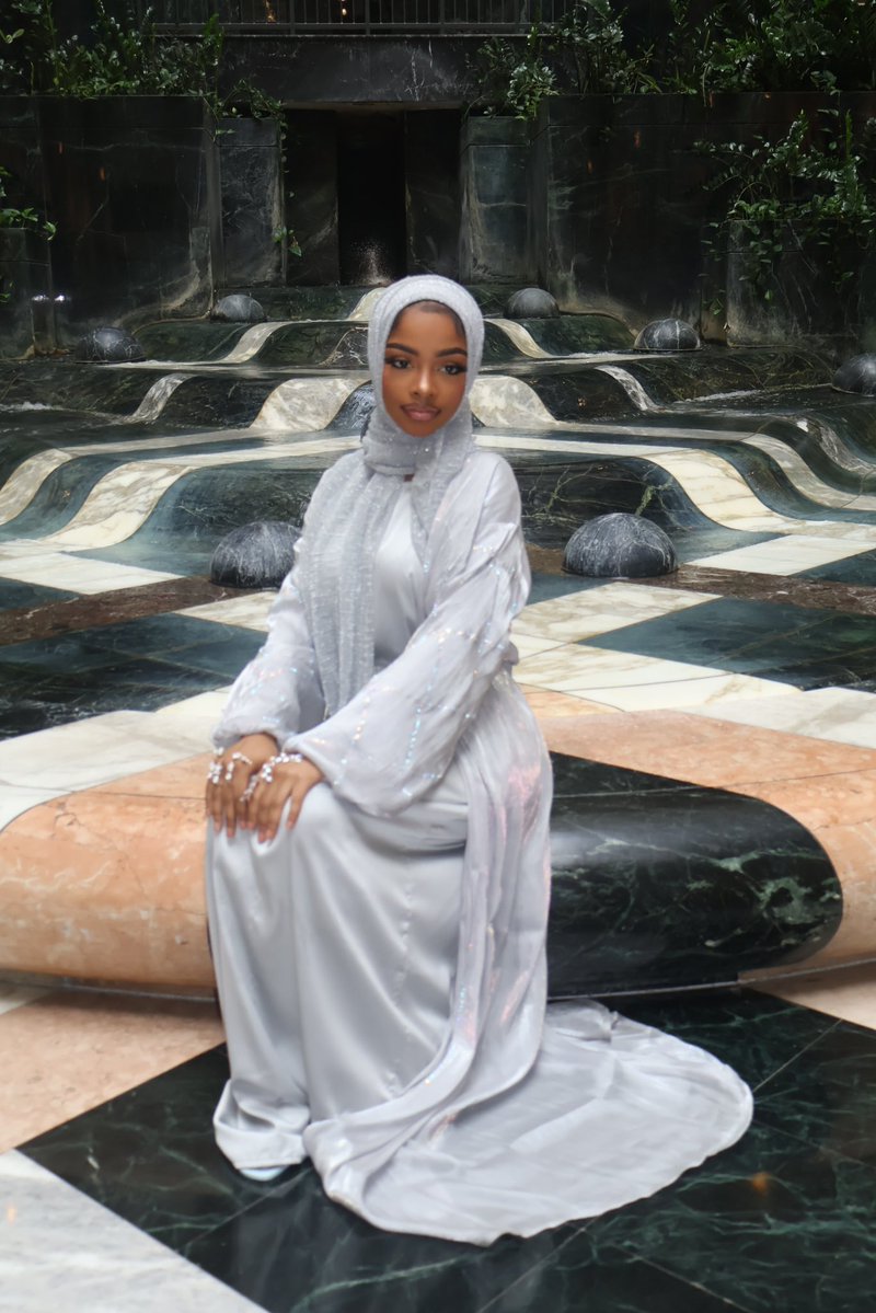 zahniyaa tweet media