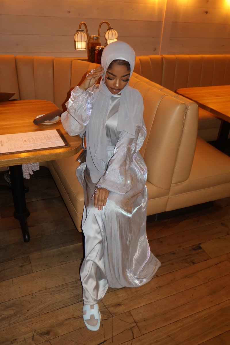 zahniyaa tweet media