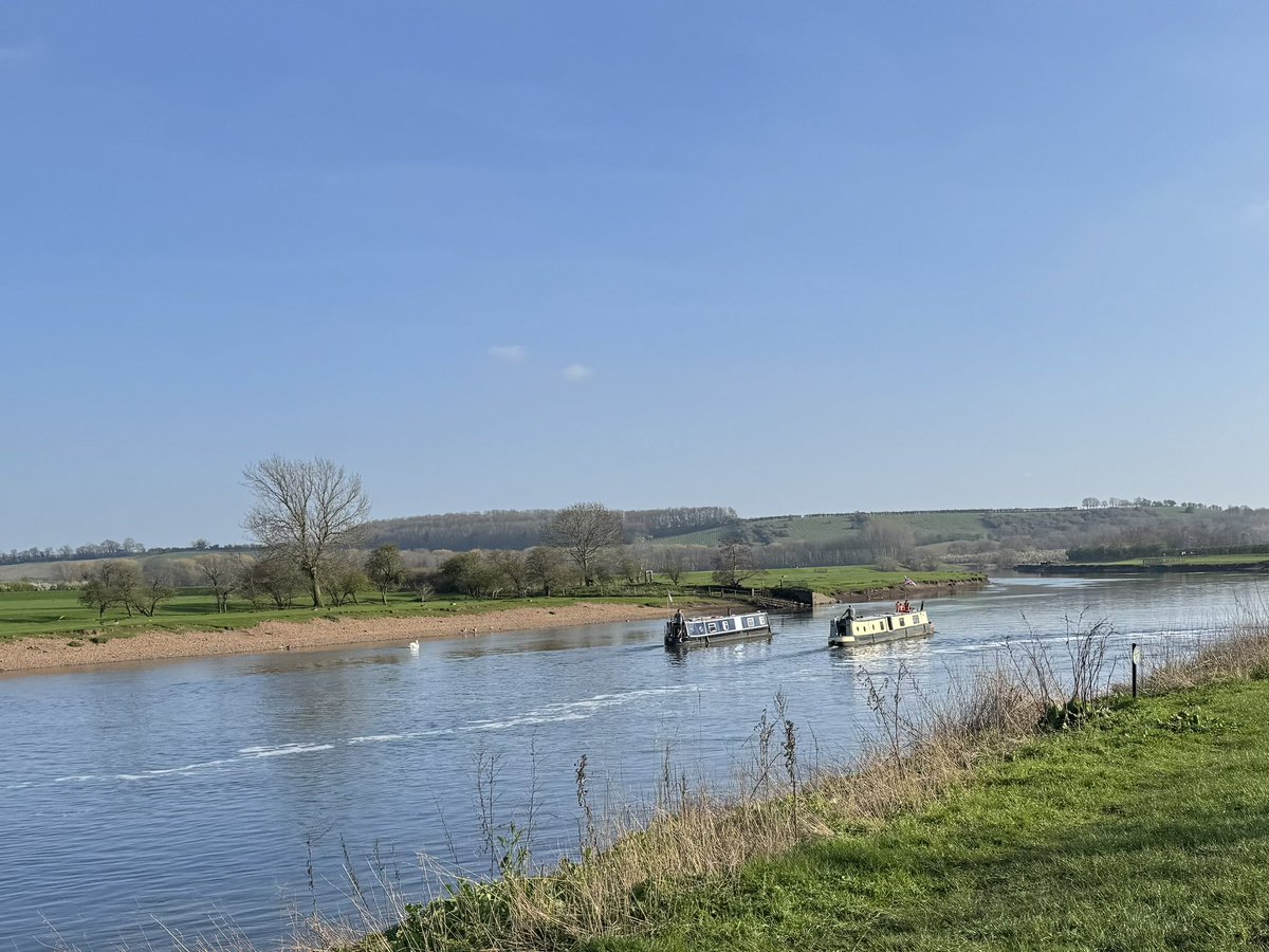 The traffic through the village is terrible at this time of year. #StokeBardolph #potholeavoidance