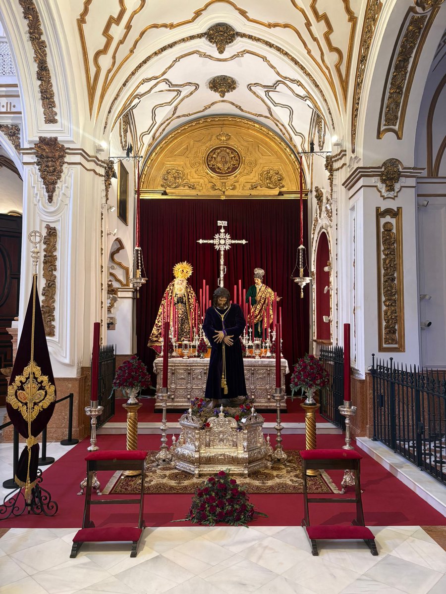 #CompartePasión | Esta noche a las 22h, Solemne Vigilia de Oración. Acceso al templo por Calle Santa Lucía a partir de las 21.30h #CofradiasMLG