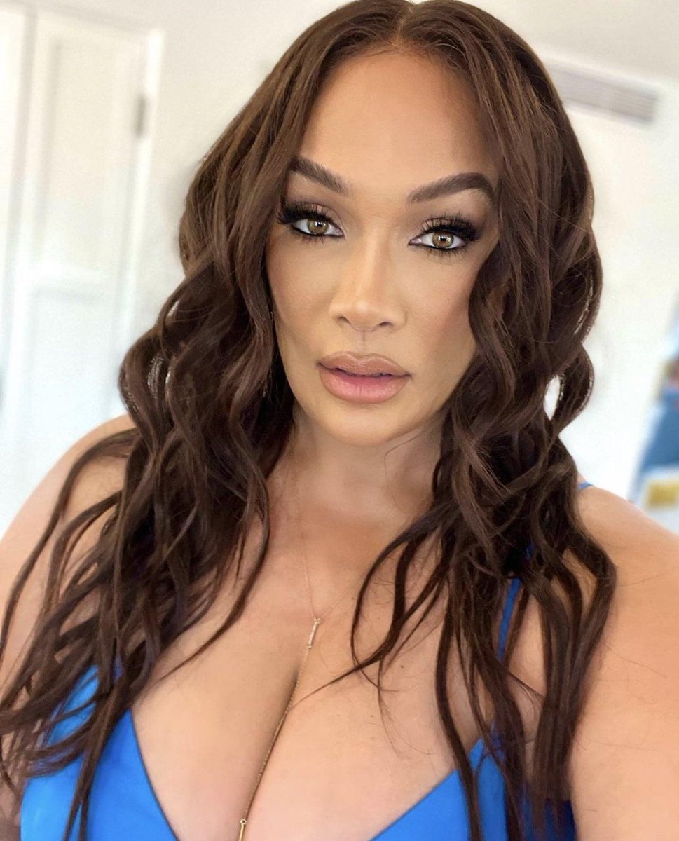 Simp4BigMamas's tweet photo. 2 MASSIVE reasons to love big mama nia. 🍒🤤 https://t.co/4zSqcF7TVF