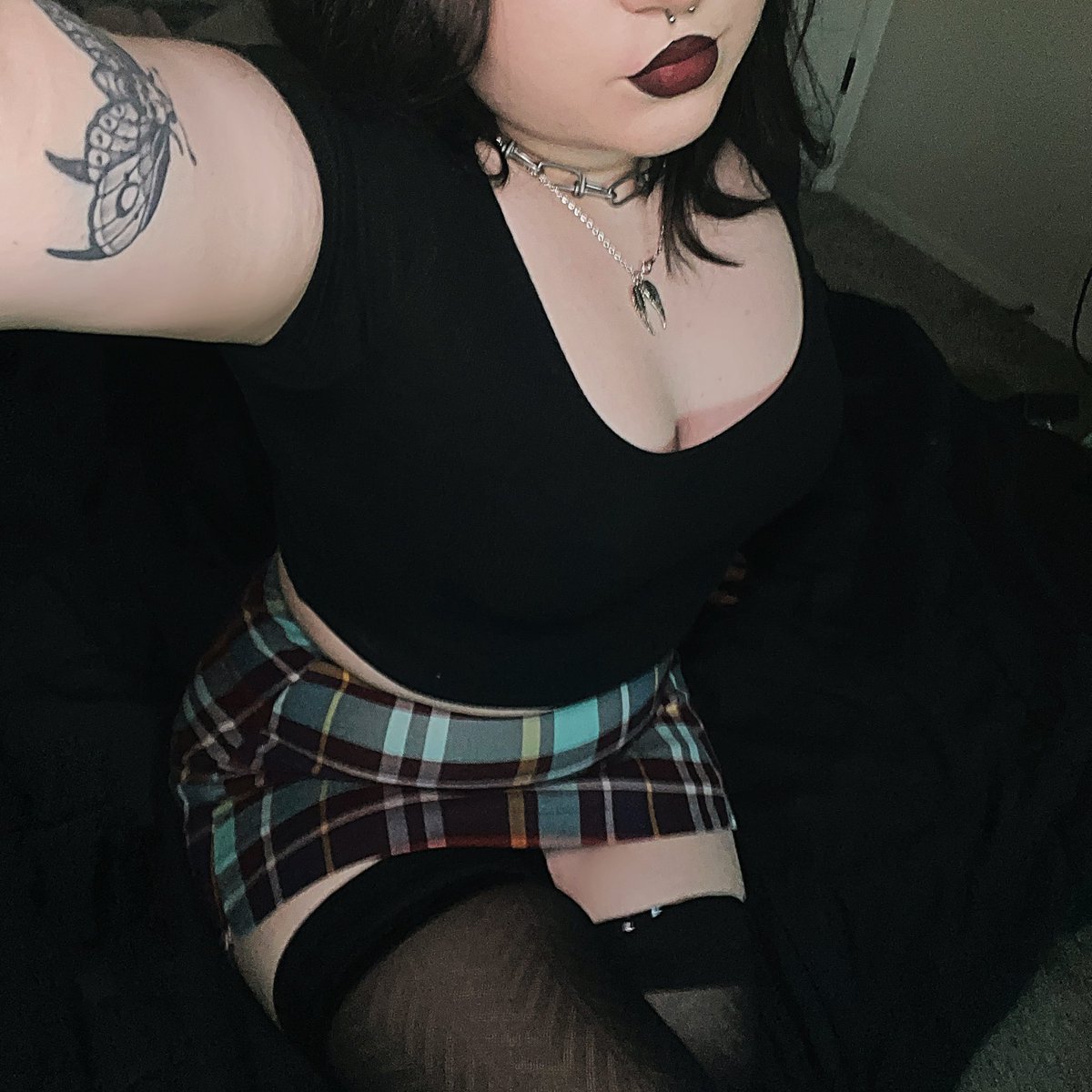 goddess ren 🫀 tweet media