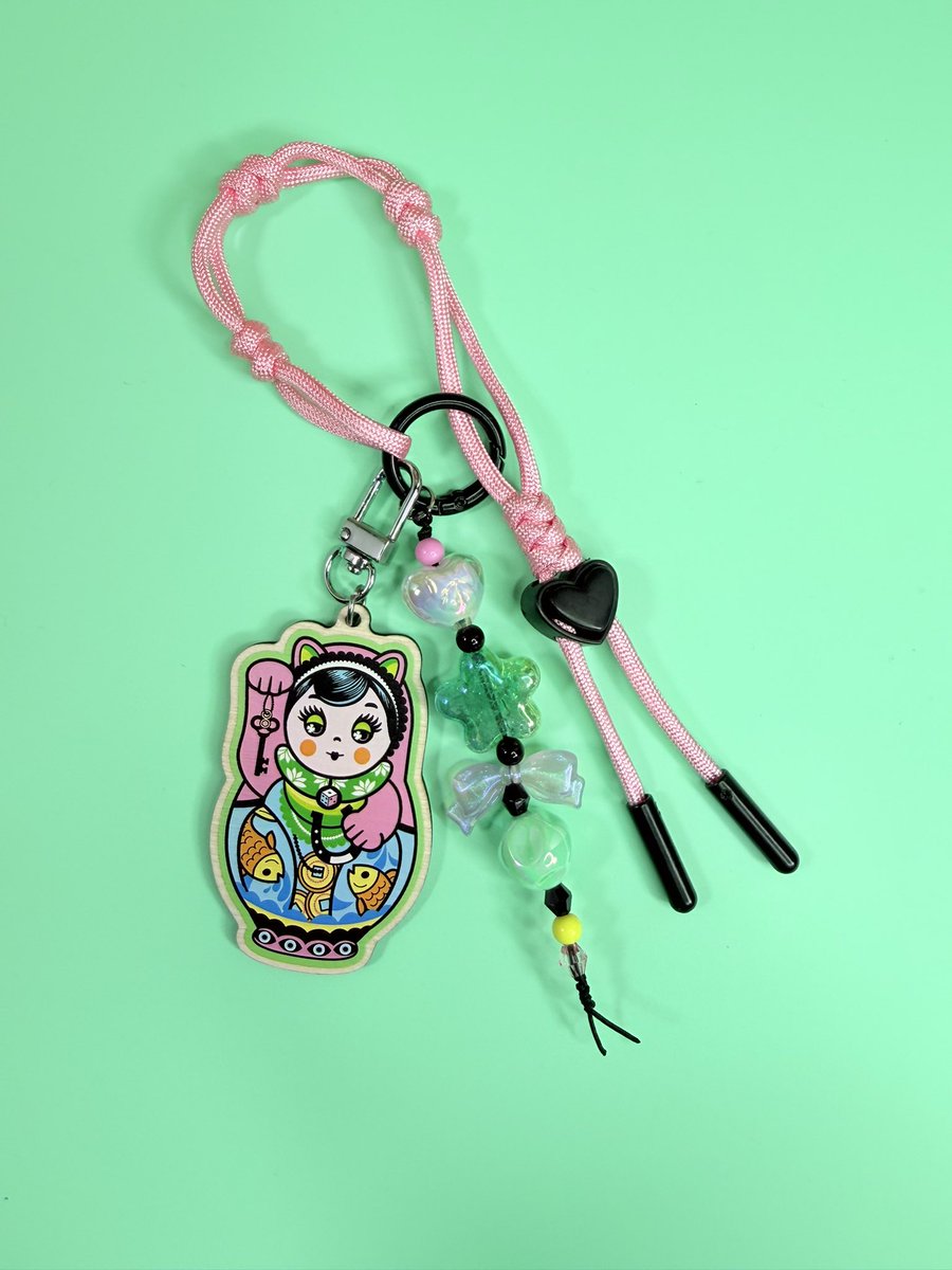 lostcarton's tweet photo. NEW Maneki Neko Catushka Charm | Lucky Cat Nesting Doll Bag Charm, available from our Etsy Store, link in our bio.. #lostcarton #luckycat #goodluck #bagcharm #etsystore https://t.co/W9Jj50bmkl