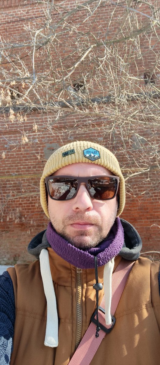 В говно