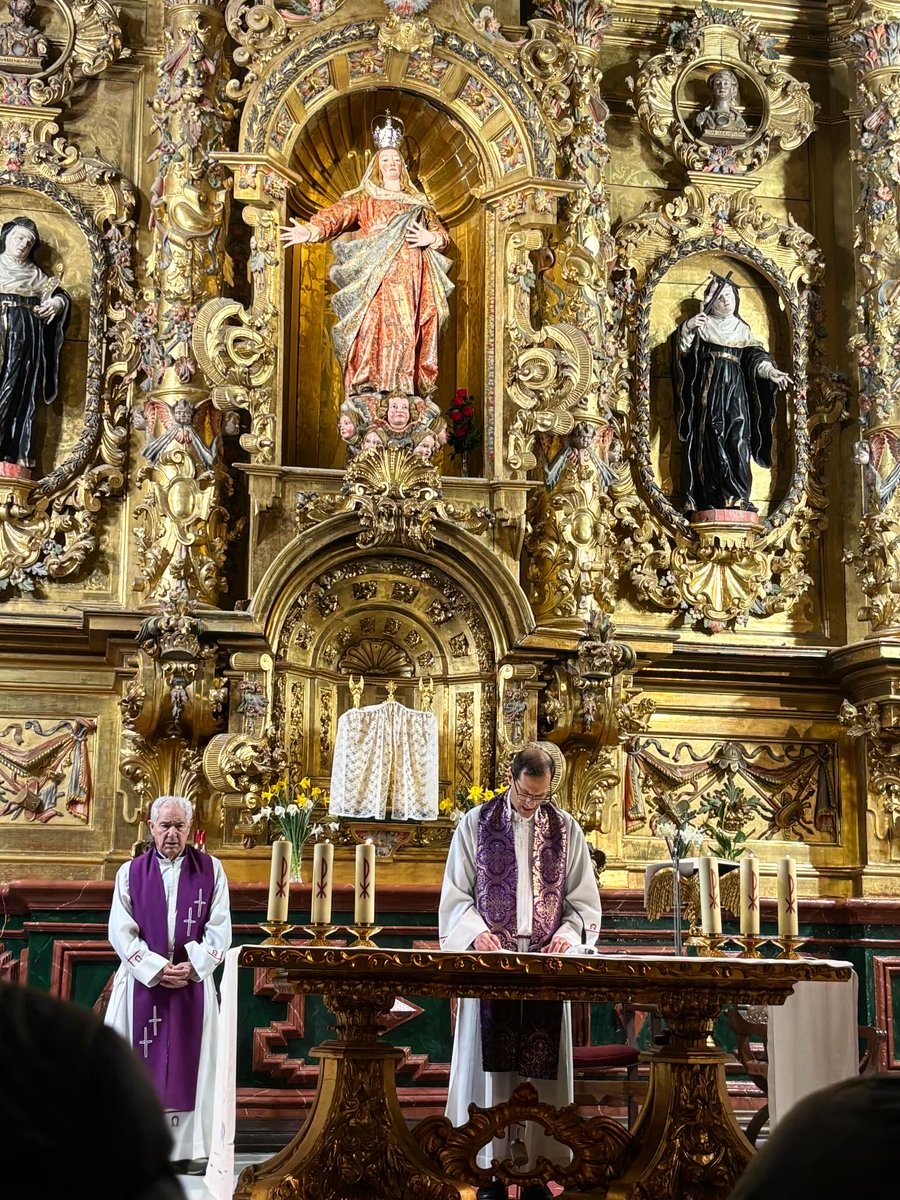 virgenpiedad's tweet photo. 🟫 Vida Cofrade | Ayer acompañamos a @HSentencia en la Función Solemne a Ntro. P. Jesús de la Sentencia, celebrada en su sede canónica. Nos representaron los Hnos. Denis Pérez y Manuel García, Vocal y Auxiliar de Juventud, respectivamente. https://t.co/bVUp6lFPDI