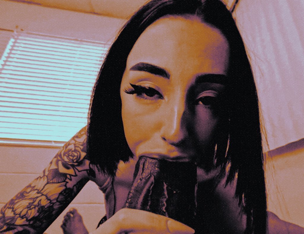 P̸͍̈́͒̈̆̆͘ă̴͔̹̬̋͂̕͝͠x̸̪͋́͝ tweet media