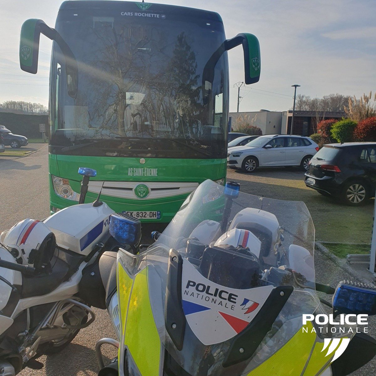 Police Nationale 42 tweet media