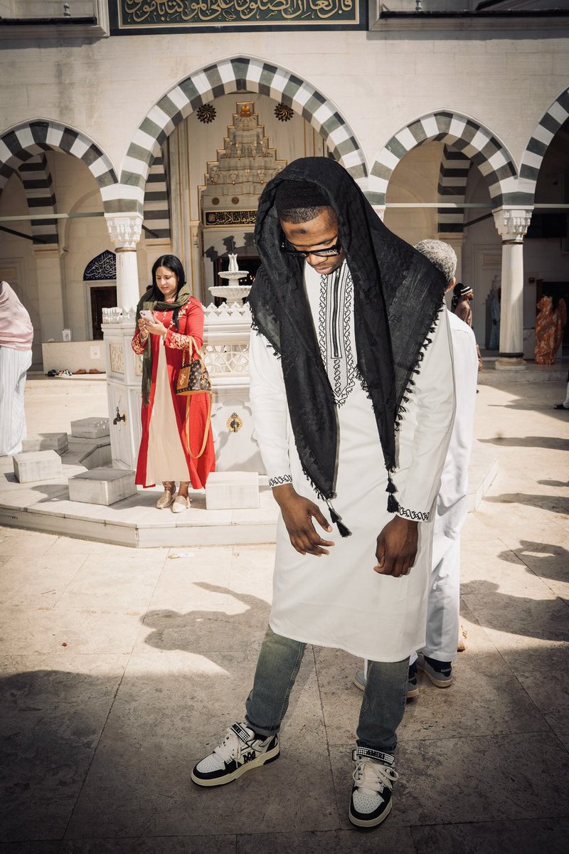 darealneco's tweet photo. Eid Mubarak, may Allah accept our fast! https://t.co/AtAwNw3v99