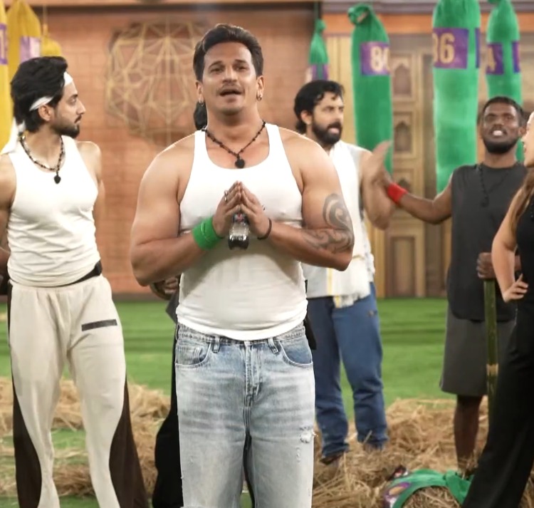 HotstarReality's tweet photo. Shocking moment of The 50: @princenarula88 ne diya apna ticket to finale @shivthakre9 ko! :’) 😱

Watch now: https://t.co/5z5tc7YUKS https://t.co/WydW01nKTu