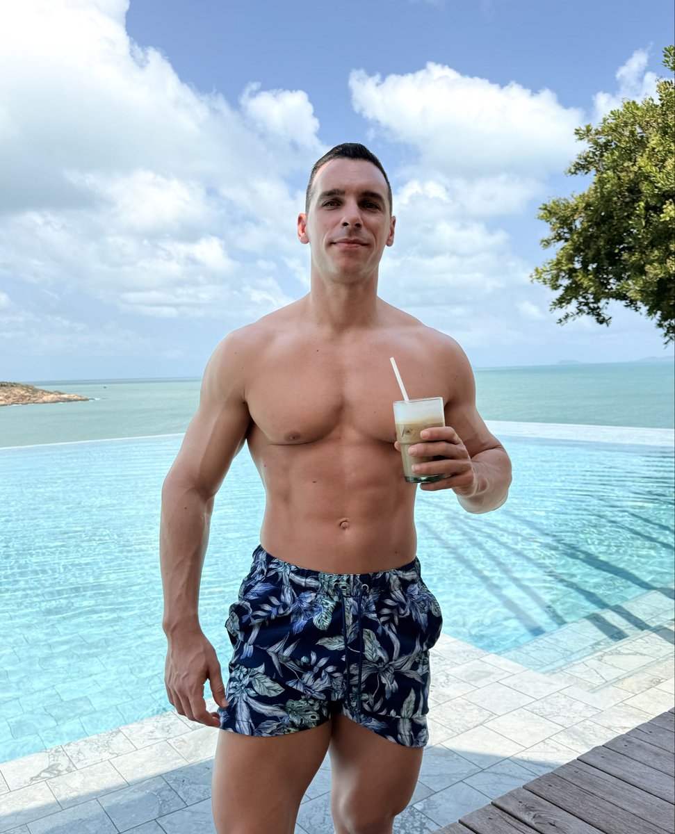 olmodelo tweet media