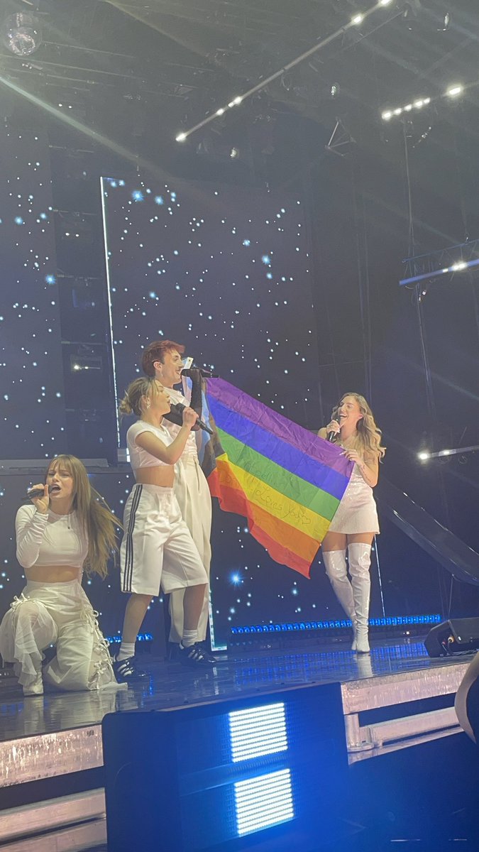 léa🌷😽🧜 tweet media