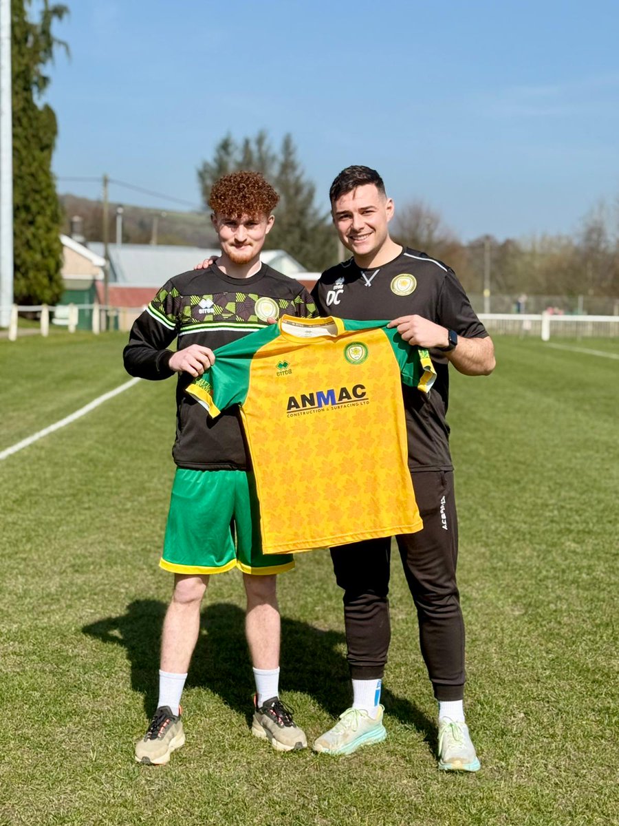 Llanidloes Town fc tweet media