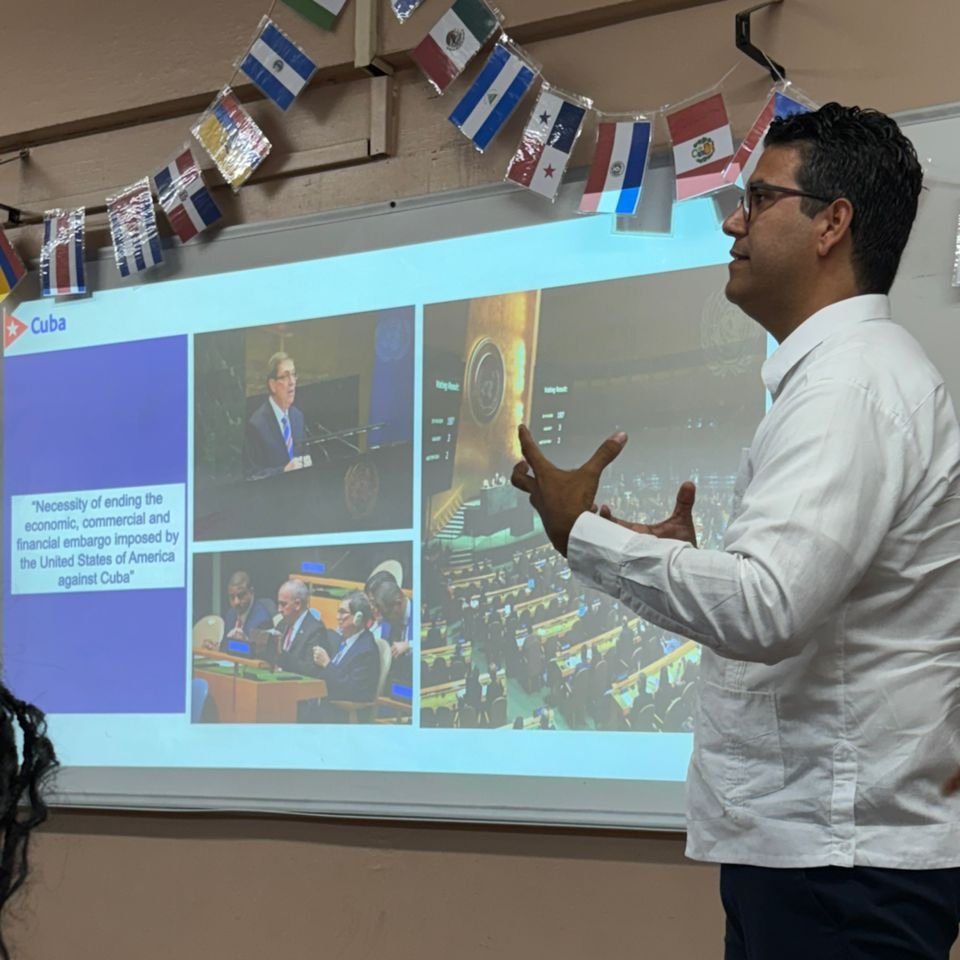 Embajada de Cuba en Las Bahamas tweet media