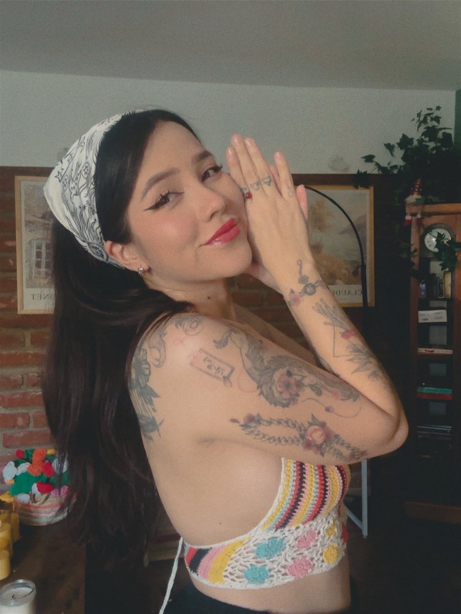 LuckyLena ✨ tweet media