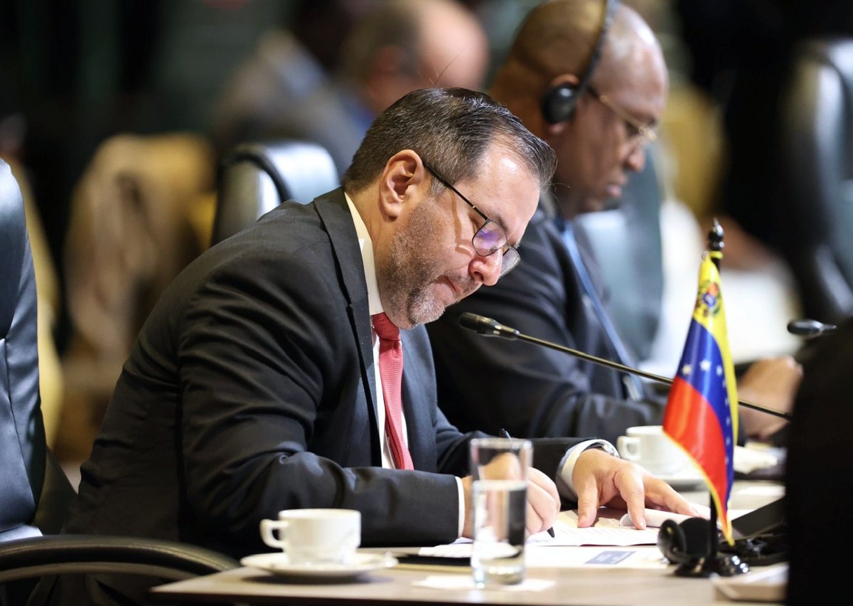 Yvan Gil tweet media