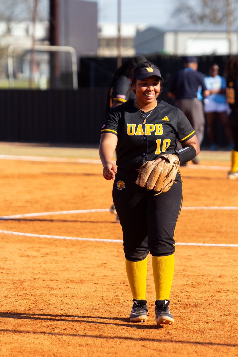 Lady Lion Softball 🦁 tweet media