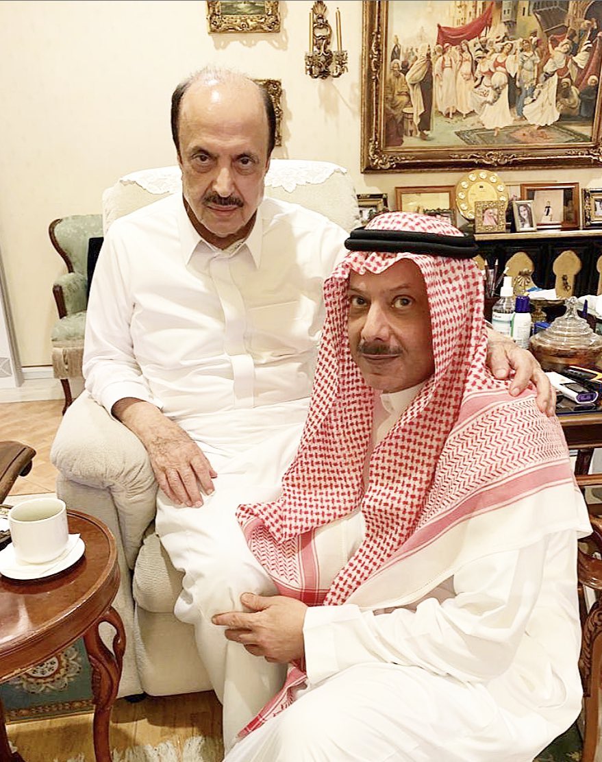 البر في صورة

الأمير <a href="/Faisalbinyazaid/">فيصل بن يزيد🇸🇦</a> 
مع خاله الأمير عبدالإله بن عبدالعزيز 
حفظهم الله بحفظه