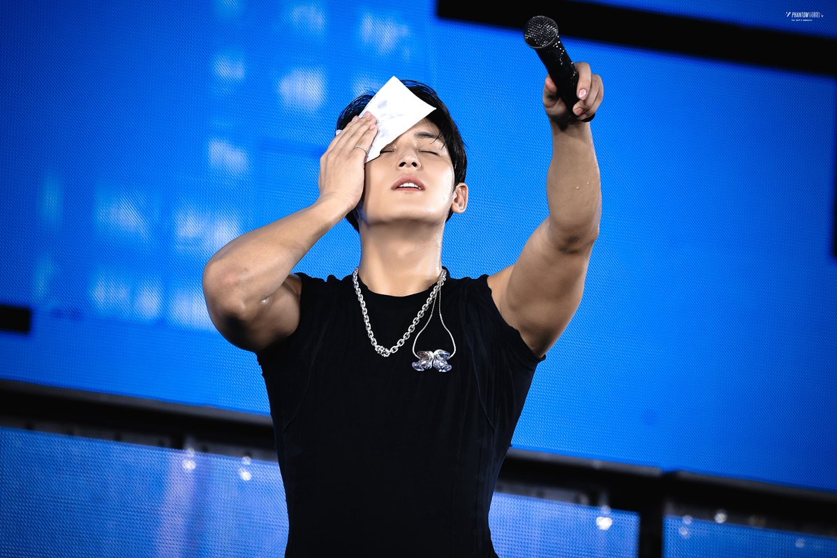 𝐏𝐡𝐚𝐧𝐭𝐨𝐦 𝟒𝟎𝟔 tweet media