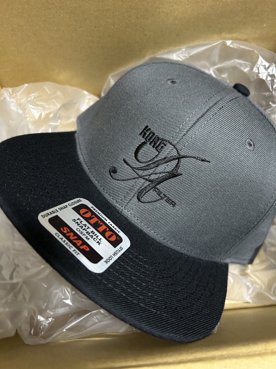 UTIDAT's tweet image. この度ご縁がありましてFILTER × KORG コラボ企画、浅倉さんフィーチャーロゴ入りキャップが当選いたしました。
めちゃくちゃカッコ良い…大事に使います。

#FILTER
#KORG
#daisukeasakura