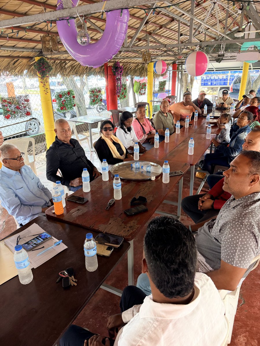 JeanCarMarte's tweet photo. 📍 La Vega 

🗓️ Arrancamos hoy sábado reunidos con compañeros y compañeras de la Culta, Olímpica y Carnavalesca provincia de La Vega, dando continuidad a los trabajos de reestructuración y crecimiento en nuestro Primer Congreso Ordinario. 

¡Seguimos recorriendo el país completo para seguir fortaleciendo nuestro Partido Primero la Gente (PPG)!