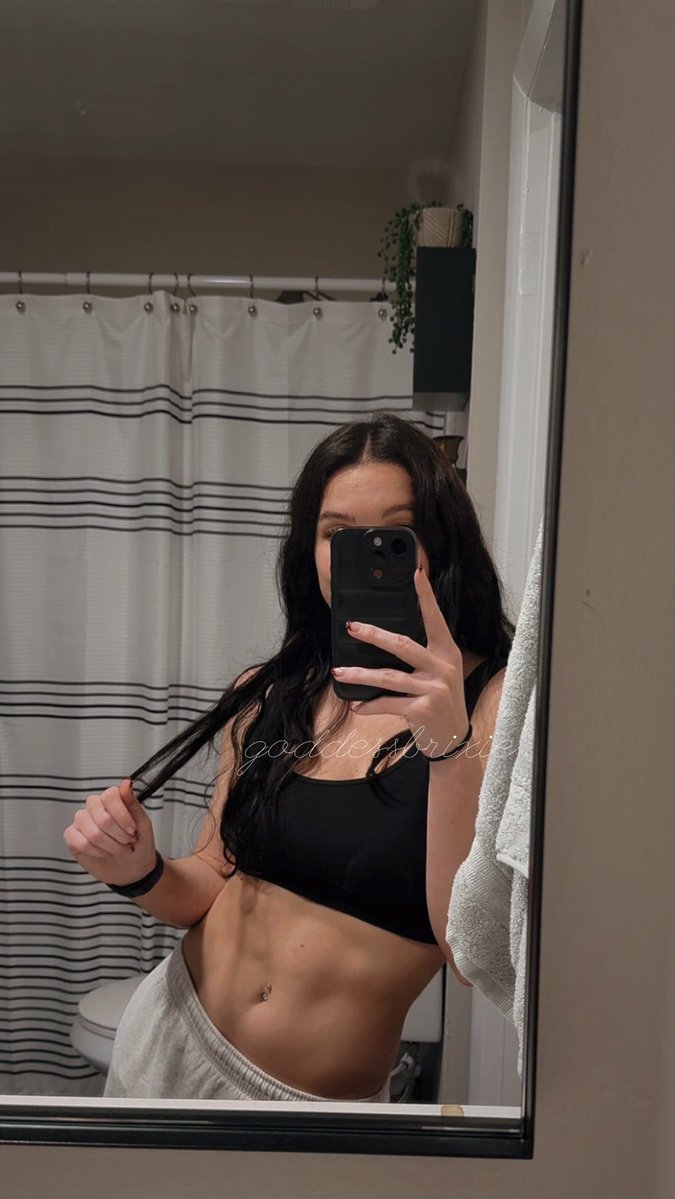 Goddess Brixie 💌 tweet media