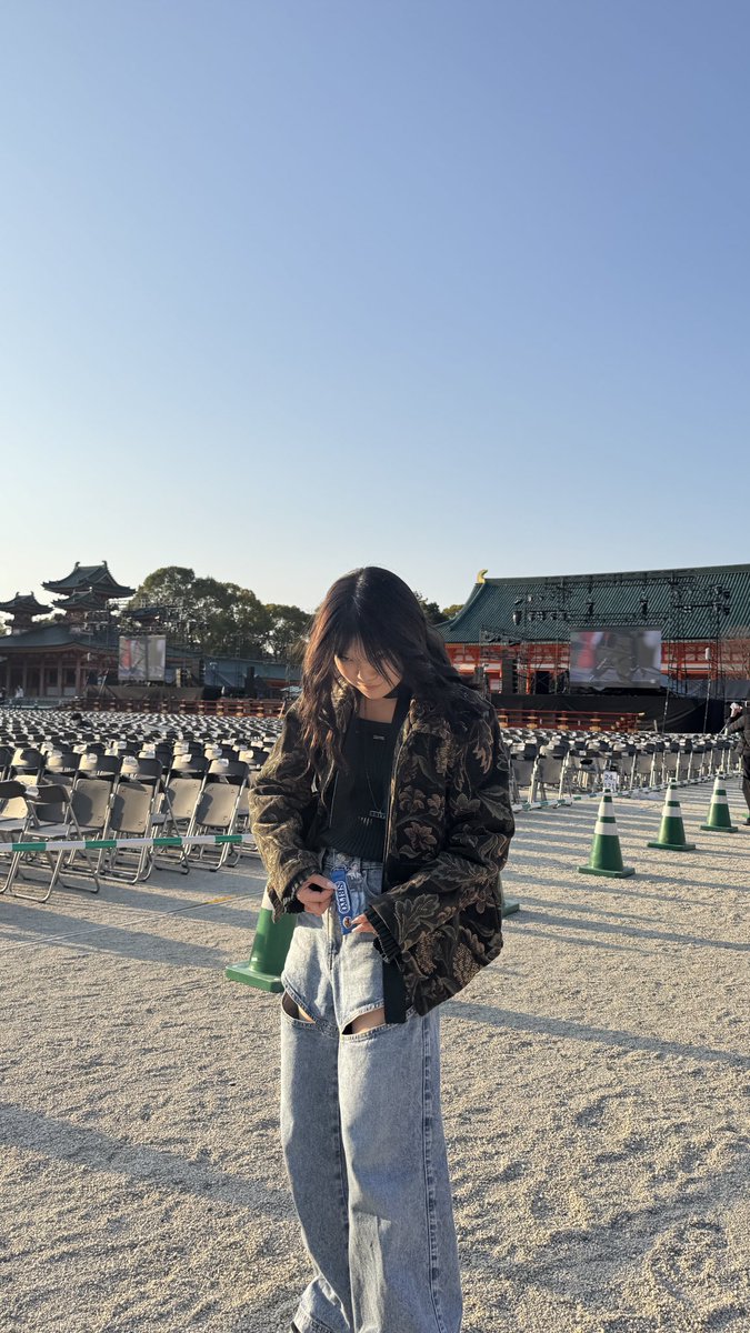 すずな tweet media