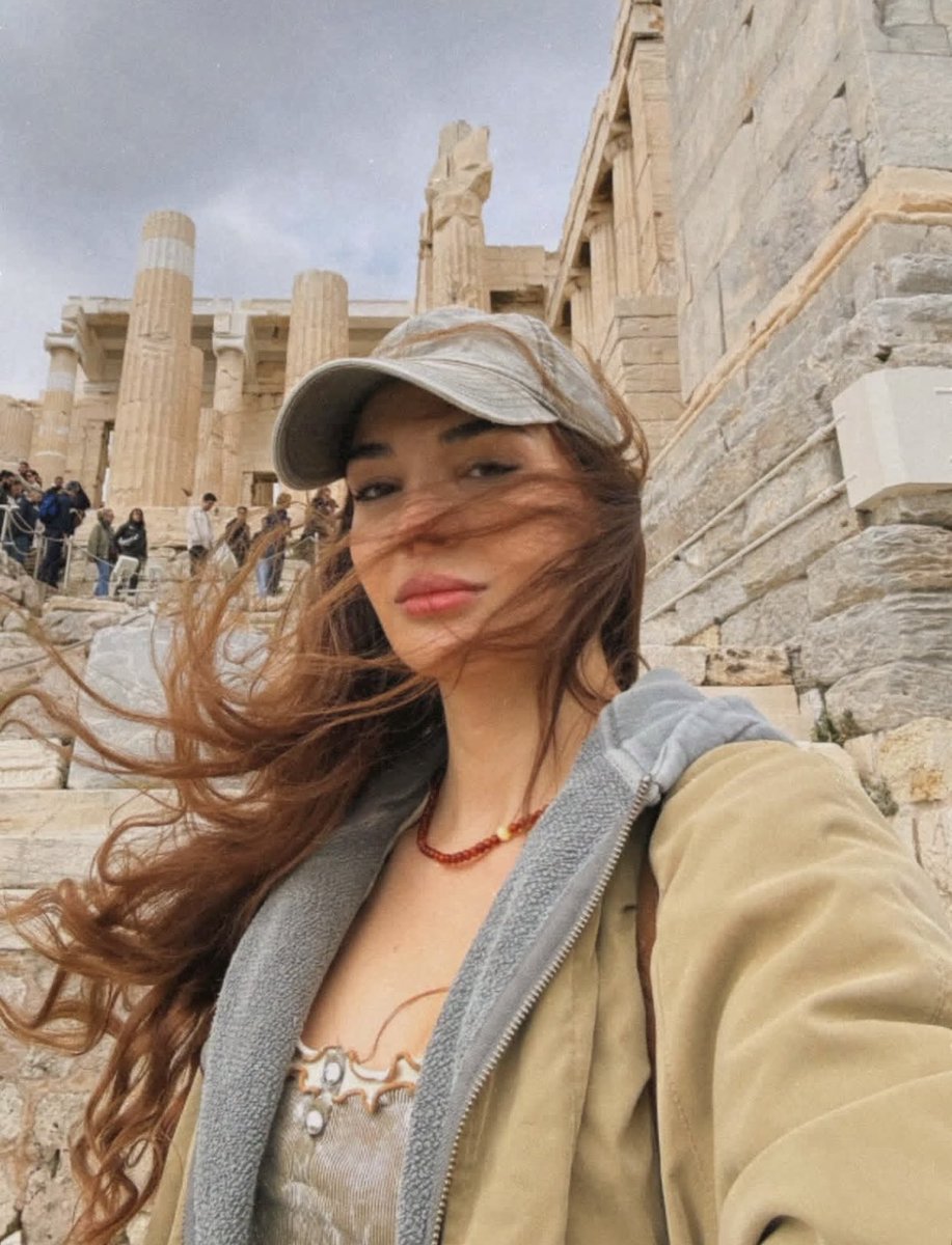 vinosme's tweet photo. Bu senin favorin @rebrusahino #ebruşahin 🤭🤎 https://t.co/zTWglaMee7
