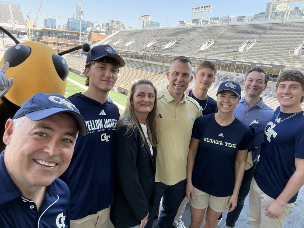 Ángel Cabrera tweet media