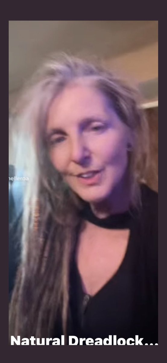 Tiffany_M_Roa's tweet image. When your hair is finally long enough to fall in the toilet , do you cut it ? Or learn to get faster at messy buns ? 😂
#dreadlocks #hair #whitegirllocs