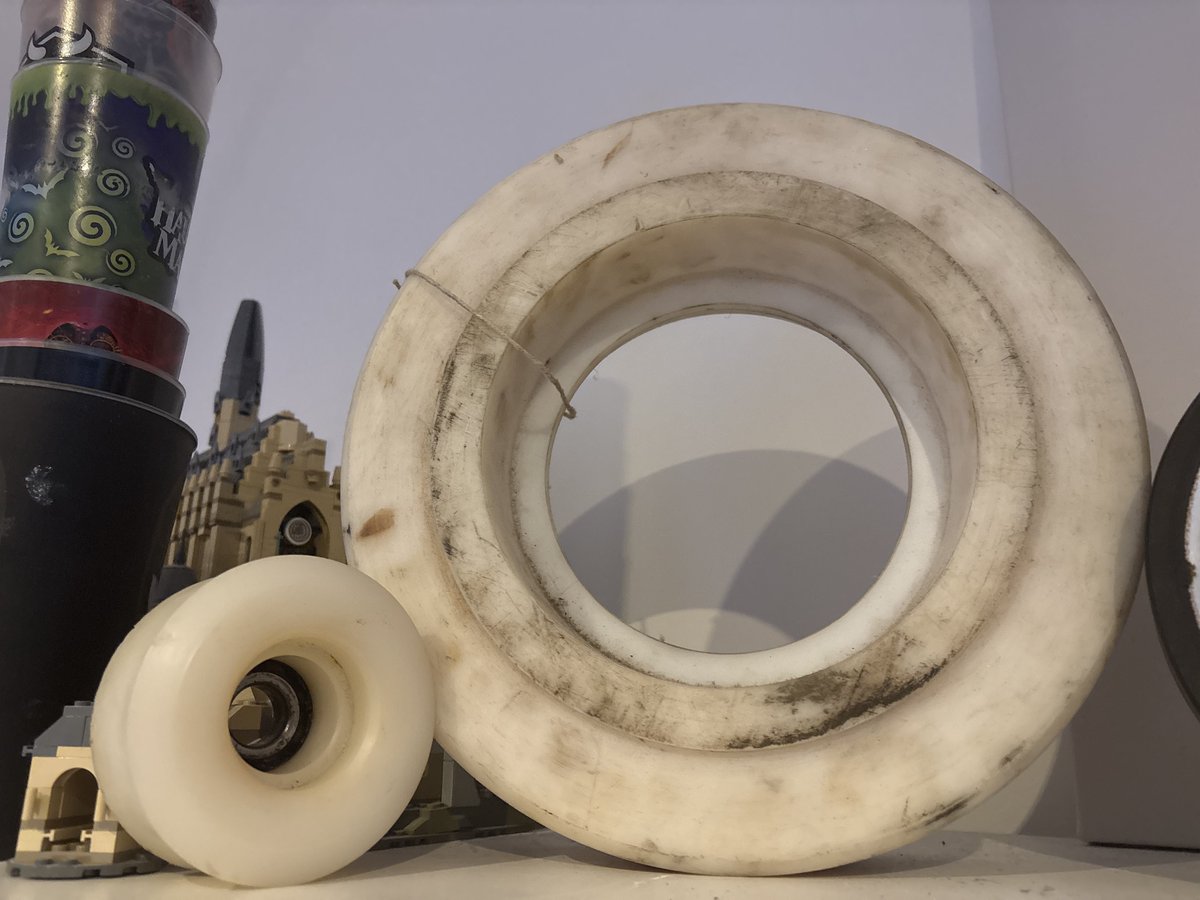 zachariahassler's tweet photo. On the Left Pinfari Rollercoaster Wheel (From Super Dragon at Drayton Manor)
On the Right Zierer Rollercoaster Wheel (From Space Invader at Blackpool Pleasure Beach) #drayton #blackpool #themeparks #rideparts #rollercoasters https://t.co/IjQGbV1E2F