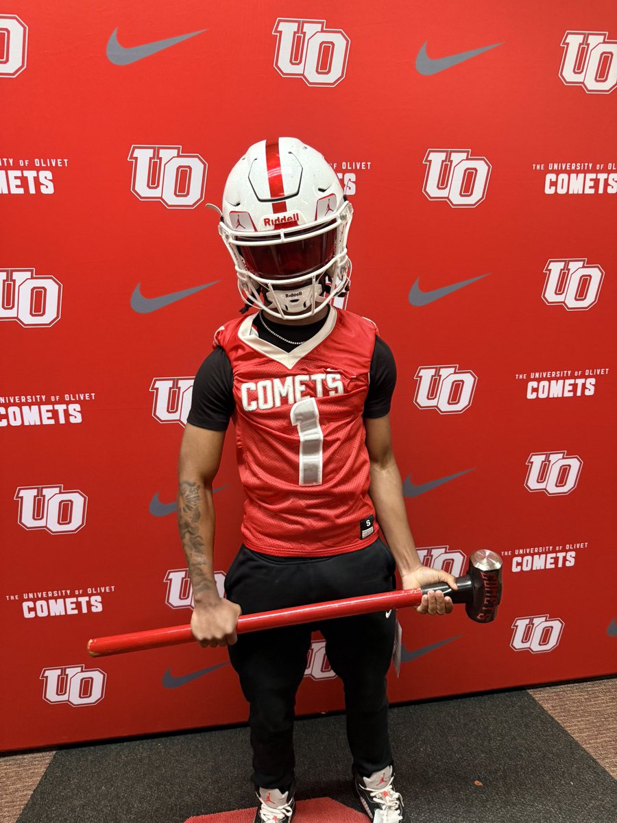 GaylonSanders07's tweet photo. Blessed to receive an offer the the University of Olivet!! @CoachAdamHolley @CHSRecruits @WarriorsCHS @CoachJLaw @HeadCoachHurst @GrantMyers44 go comets!! https://t.co/iGT3WTzlei