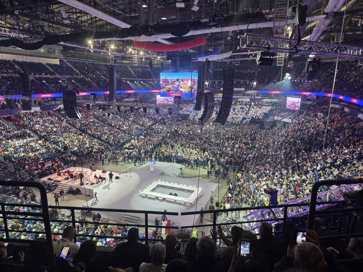 Staša Staša tweet media