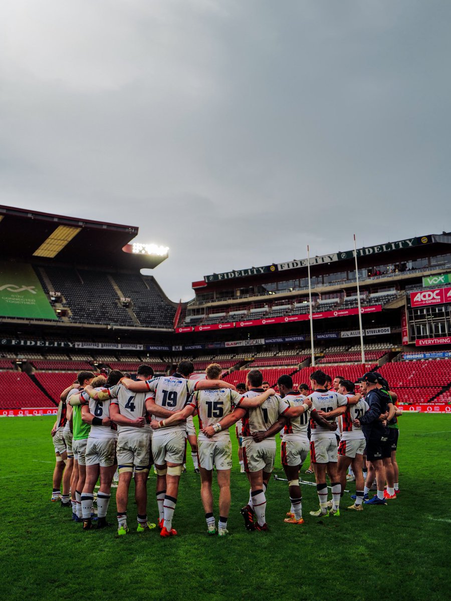 EdinburghRugby's tweet photo. Sticking together 🧡

We’ve got work to do, but we’ll do it together and keep fighting for our city. https://t.co/X5Ot3xzl6E